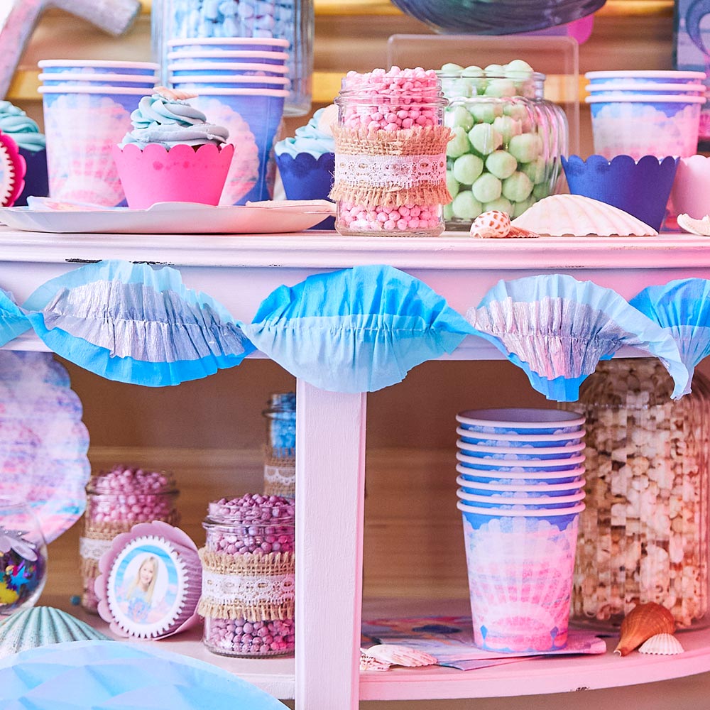 Queen of the Sea Shell Paper Party Cups (x8)