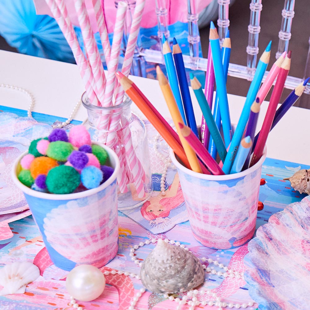 Queen of the Sea Shell Paper Party Cups (x8)