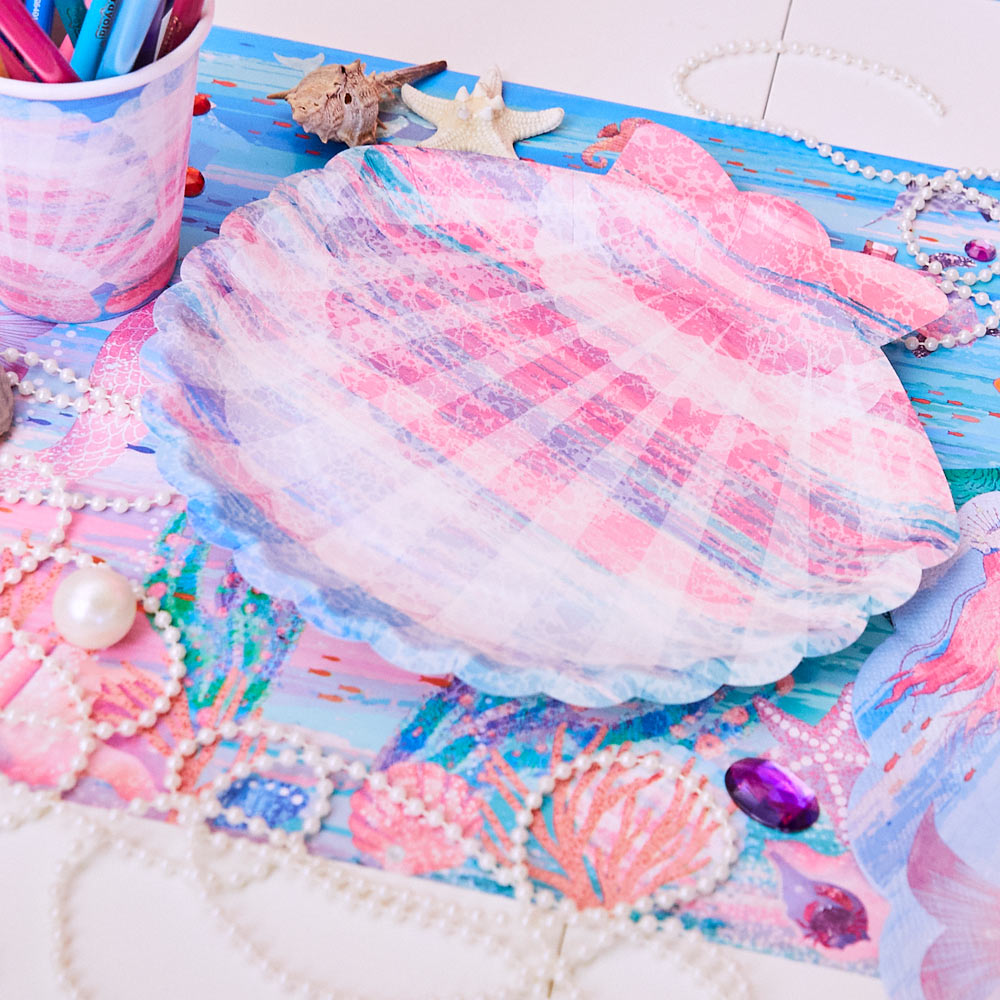 Queen of the Sea Shell Shaped Paper Plates (x8)