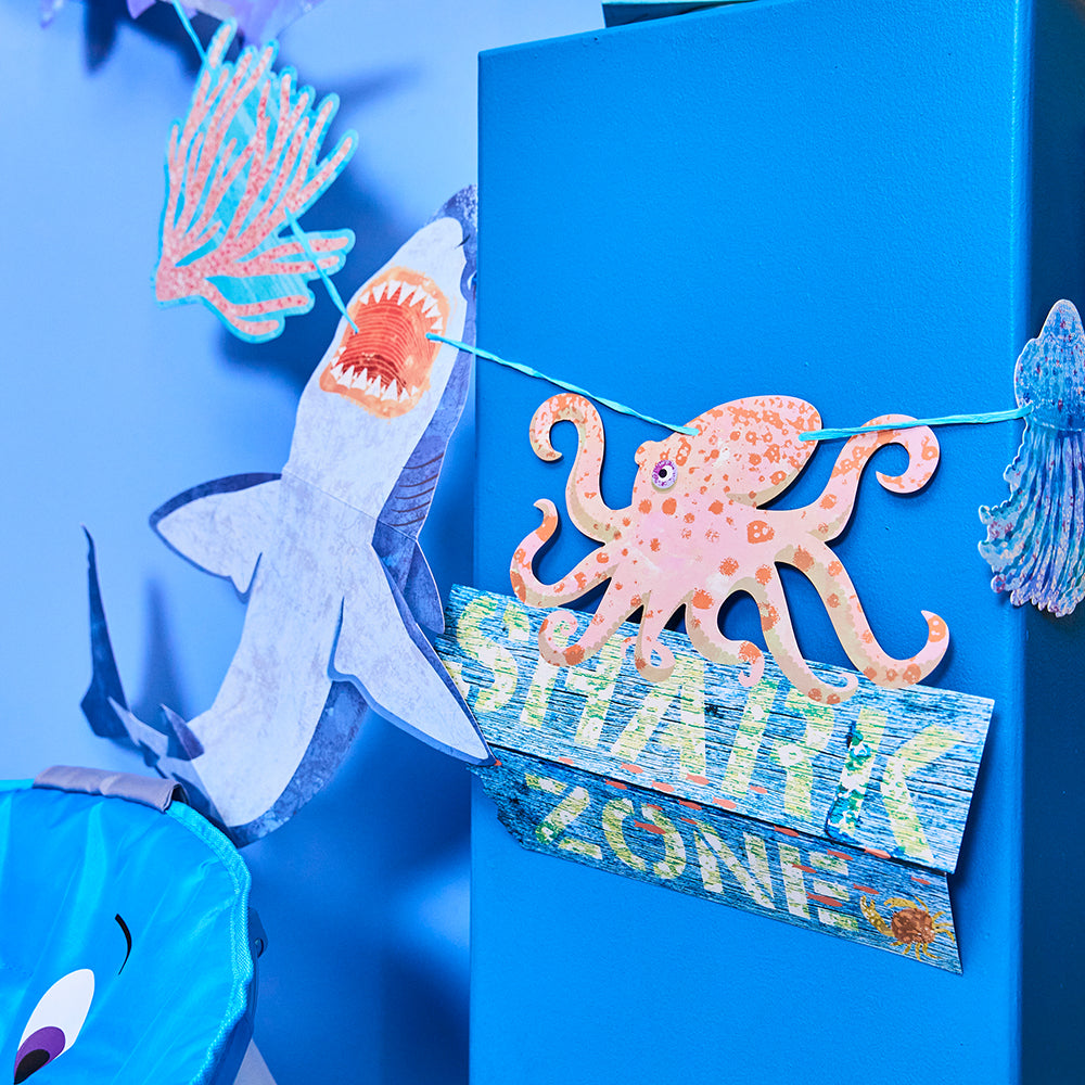 King of the Sea Party Garland
