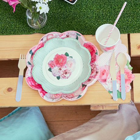 A Very English Rose Small Paper Party Plates (x8)